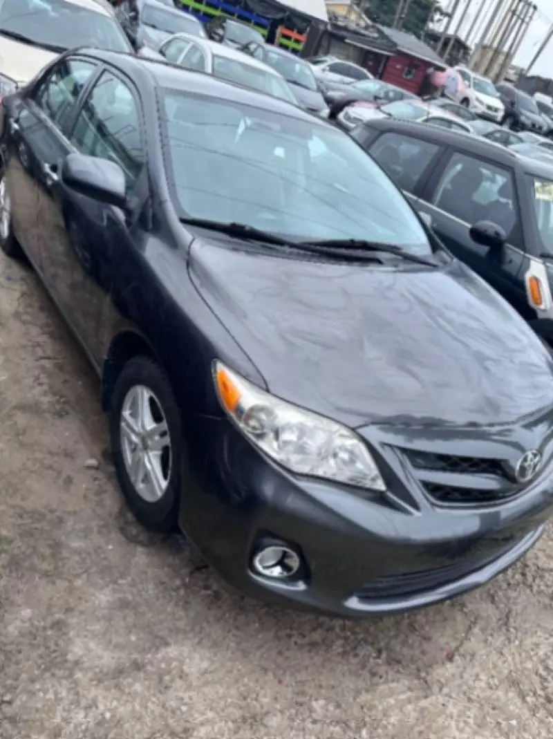 Toyota corolla   - 2013