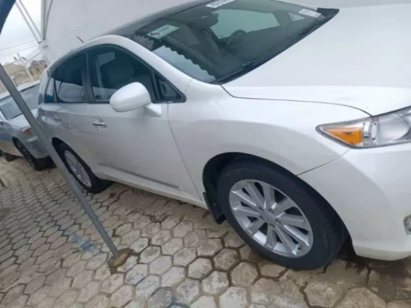 Toyota Venza   - 2011