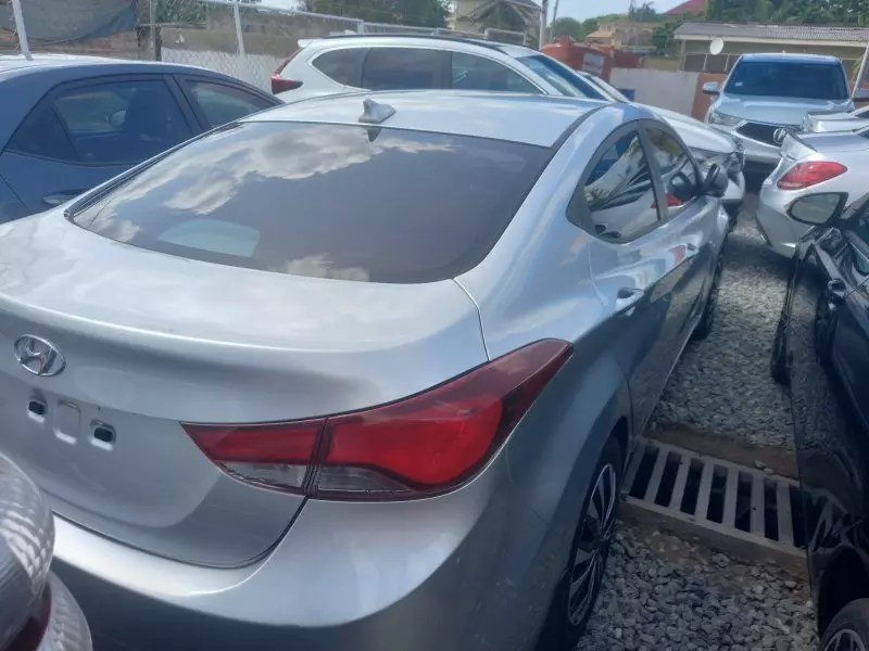 Hyundai Elantra   - 2016