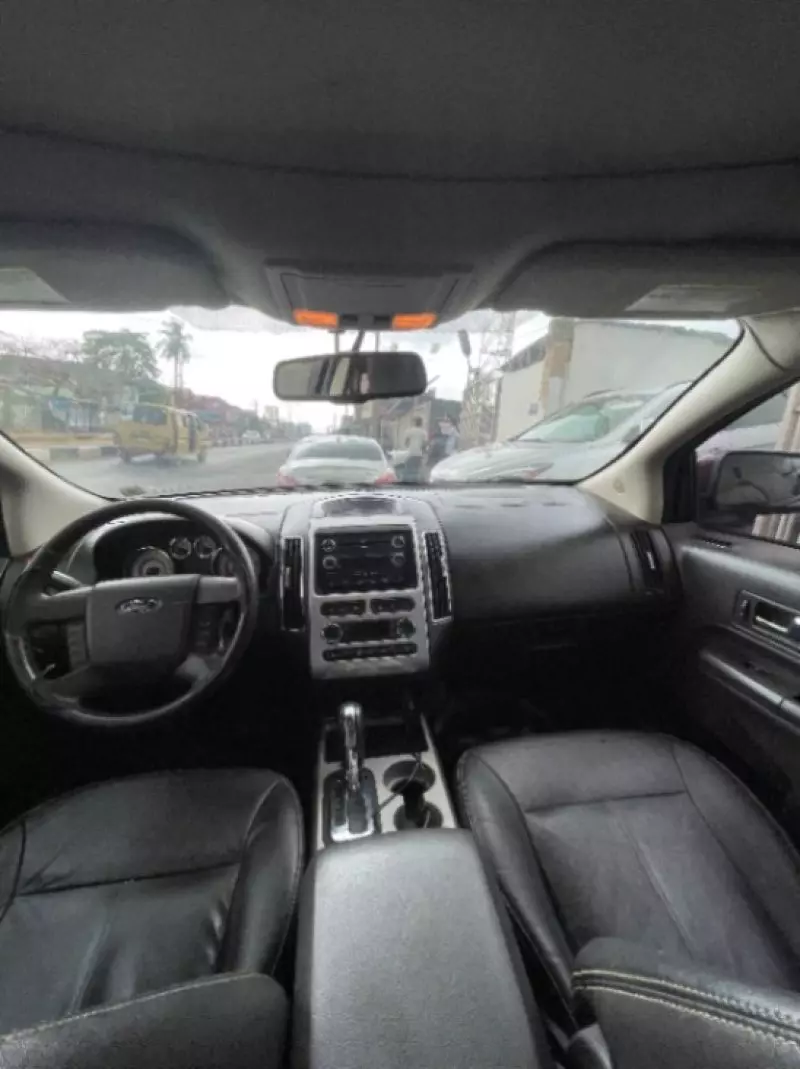 Ford Edge   - 2010
