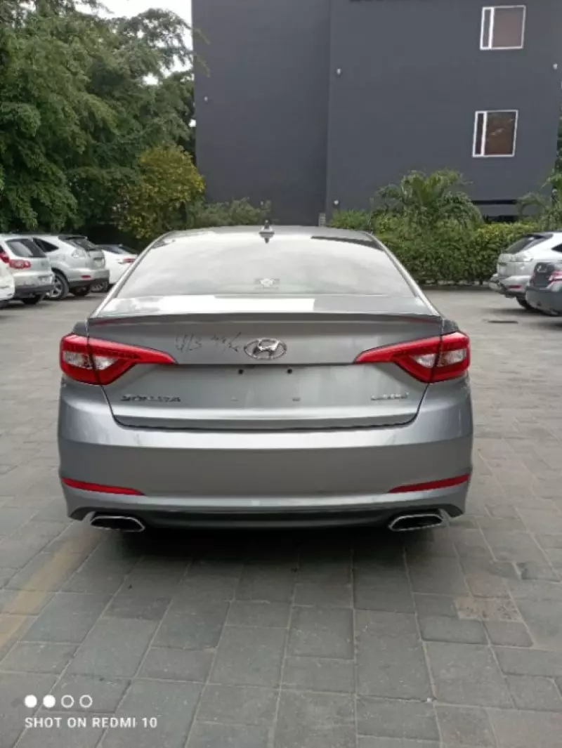 Hyundai Sonata   - 2016