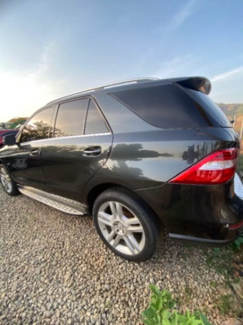 Mercedes-Benz ML 350   - 2011