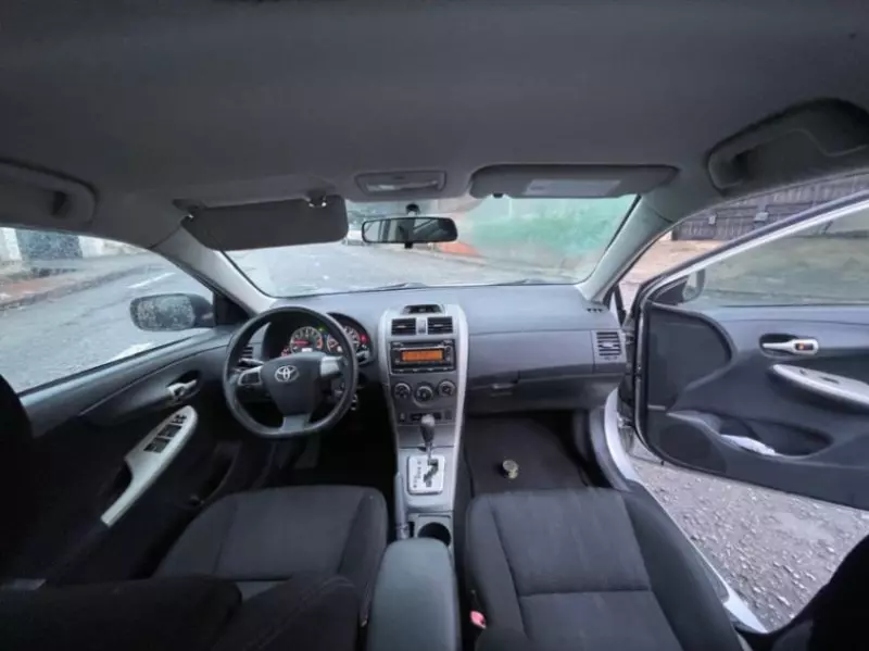 Toyota Corolla   - 2012