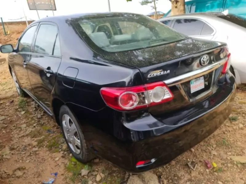 Toyota Corolla   - 2011
