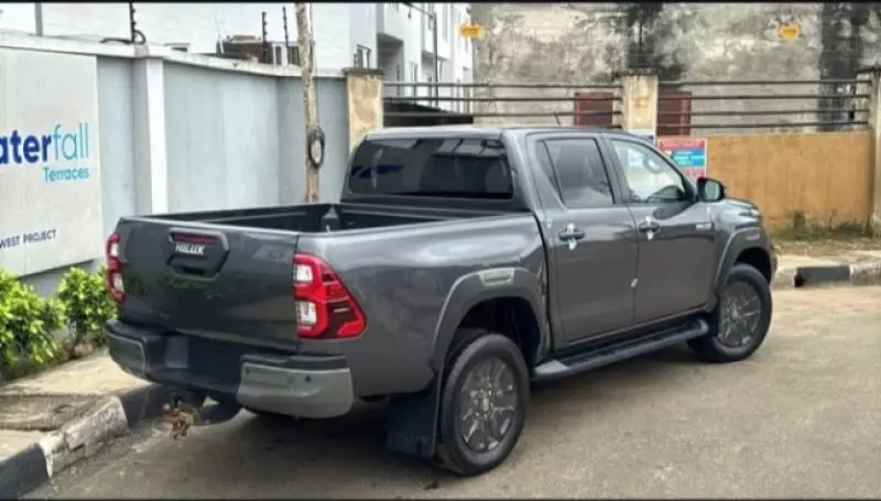 Toyota Hilux