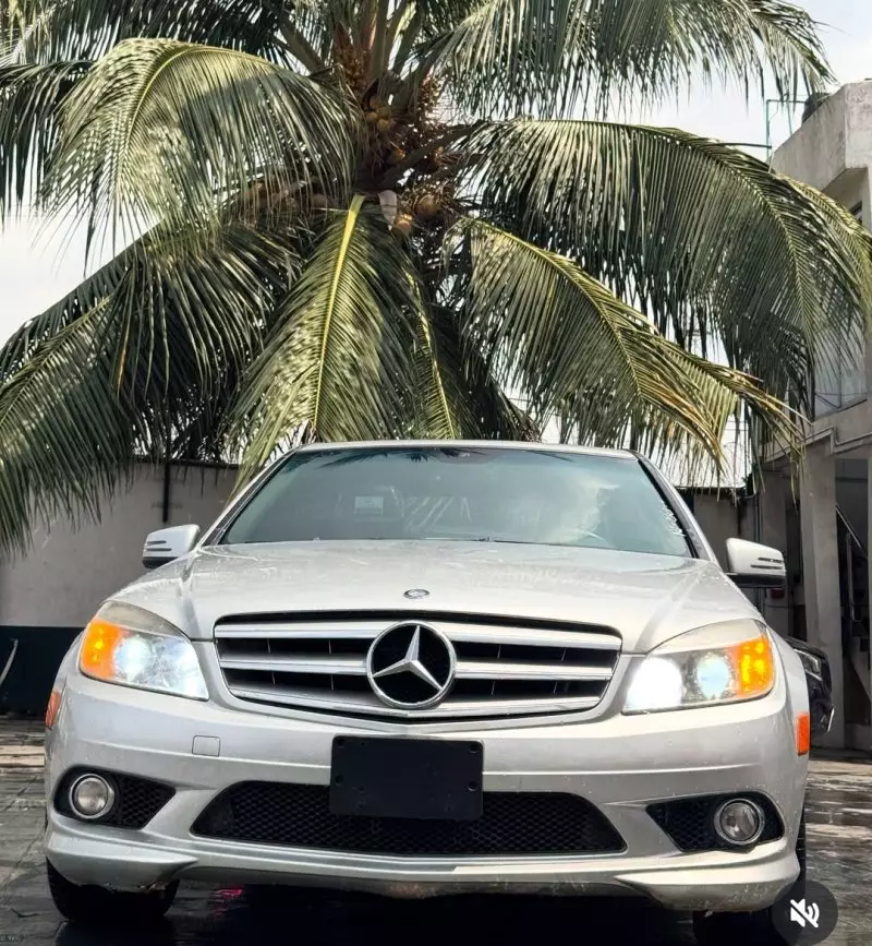 Mercedes-Benz C 300   - 2010