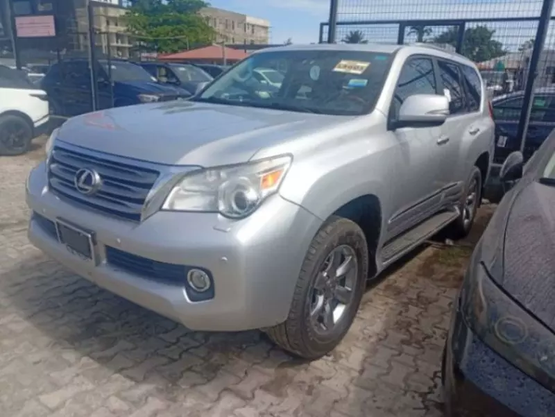 Lexus GX 460   - 2012