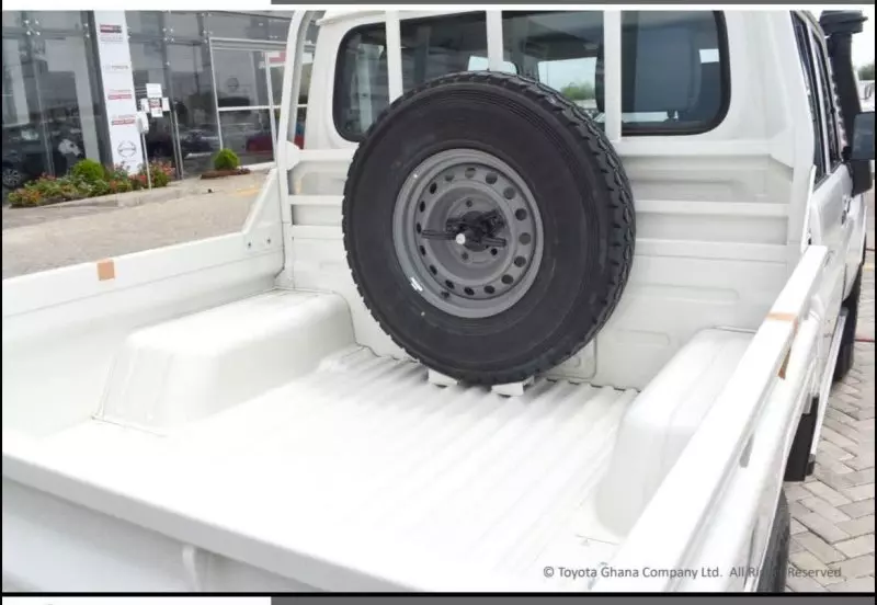 Toyota Land Cruiser Pick Up