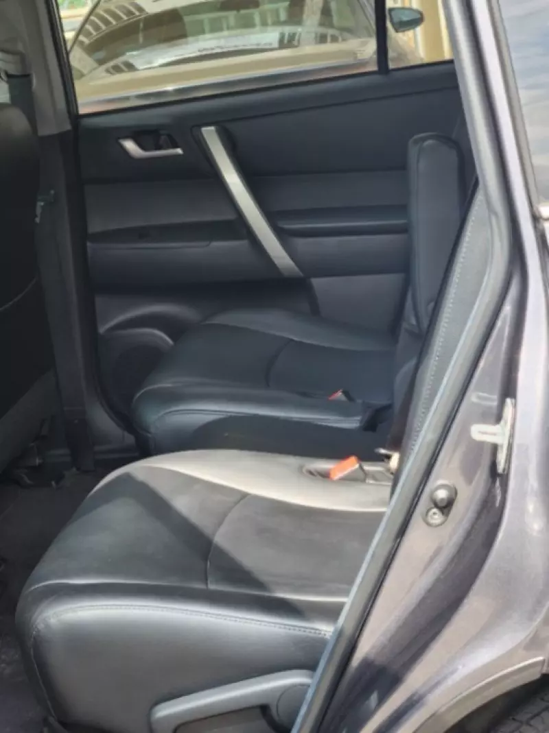 Toyota Highlander   - 2014