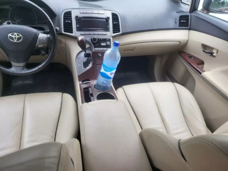 Toyota Venza   - 2010