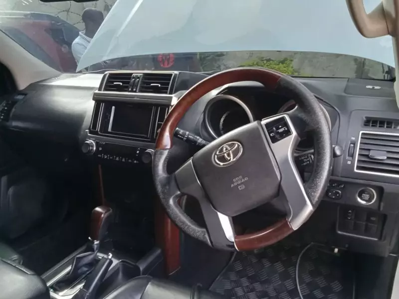 Toyota Landcruiser Prado - 2014