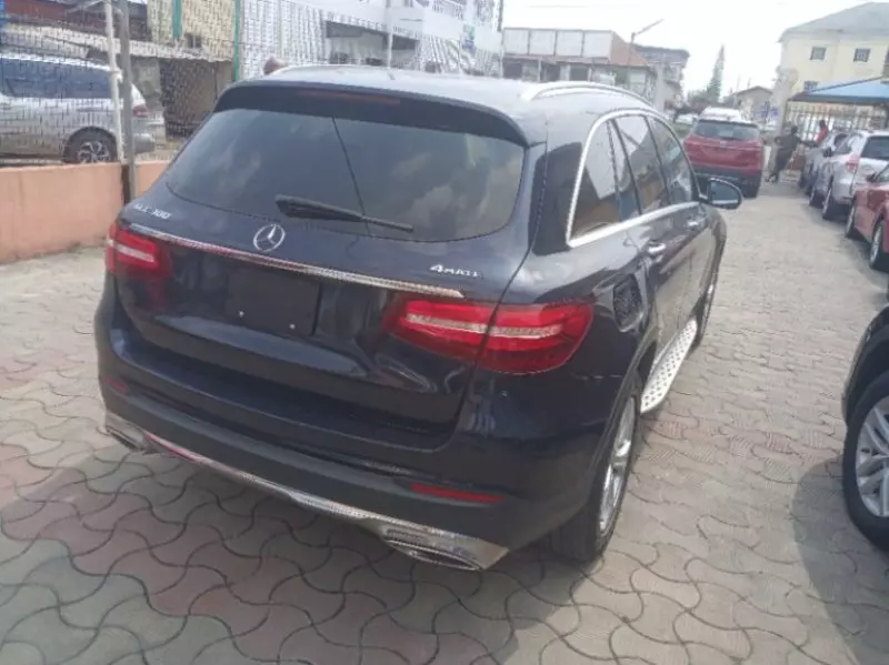 Mercedes-Benz GLC 300 - 2018