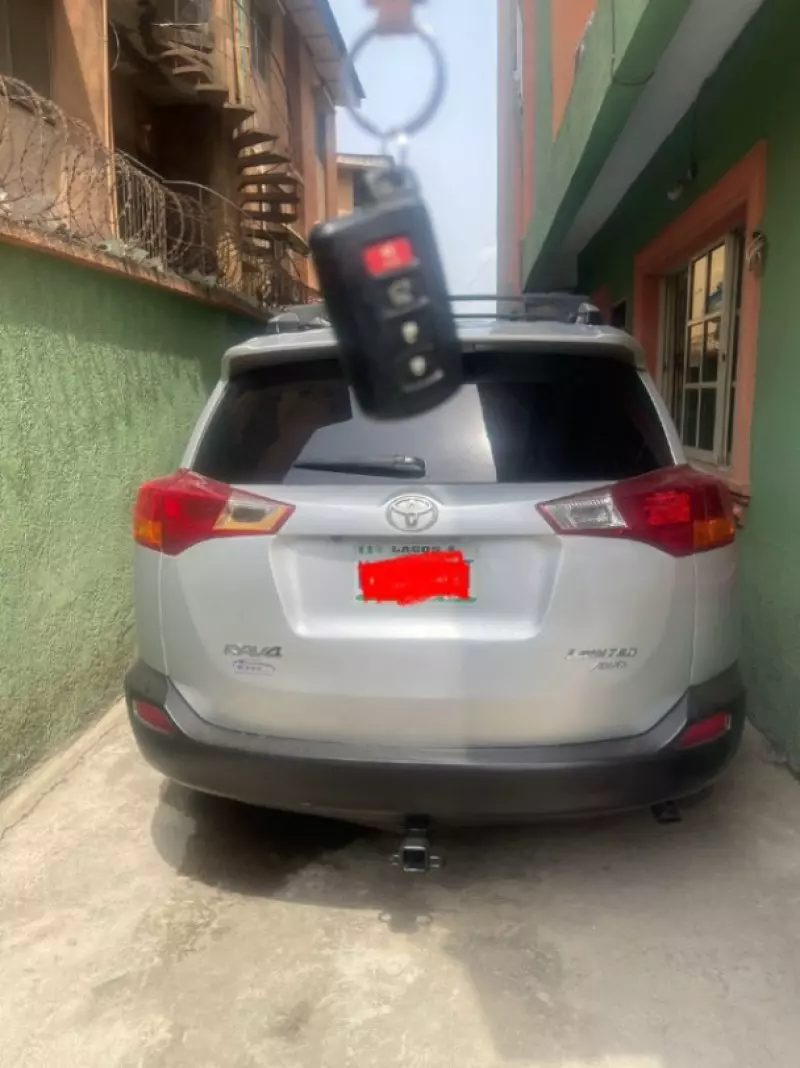 Toyota RAV 4   - 2013