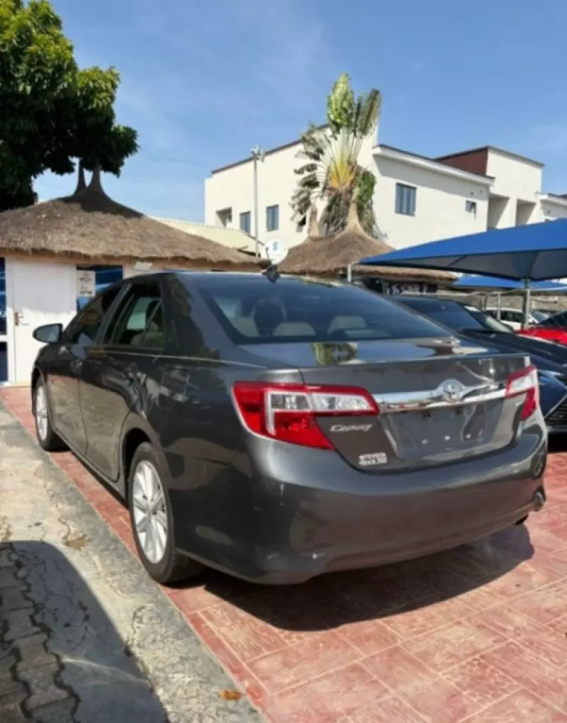 Toyota Camry   - 2014