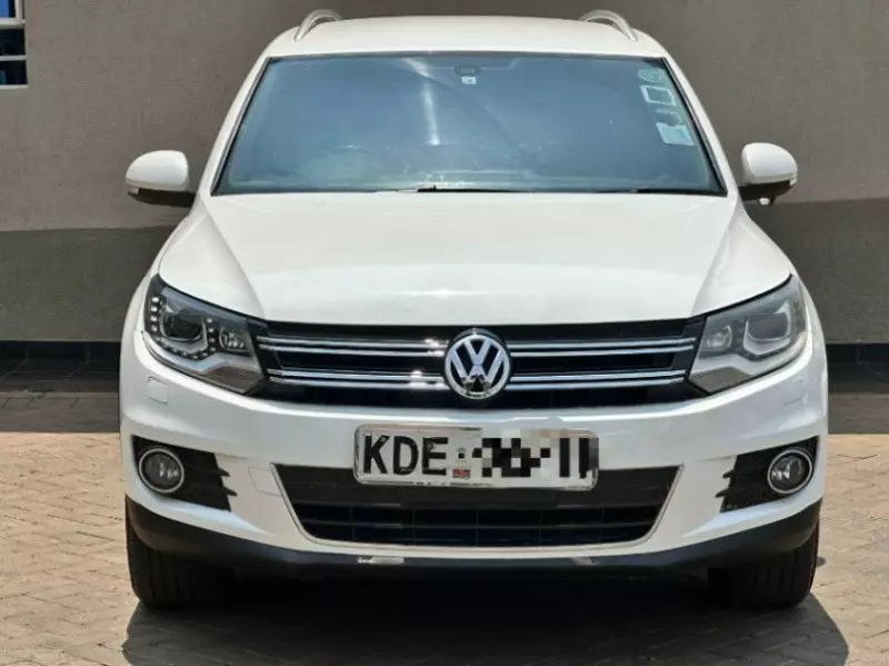 Volkswagen Tiguan   - 2014