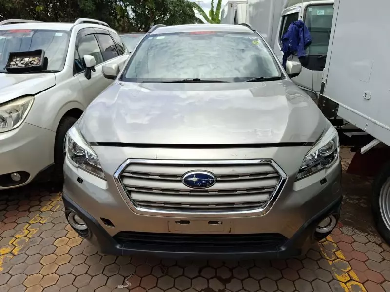 Subaru Outback   - 2016