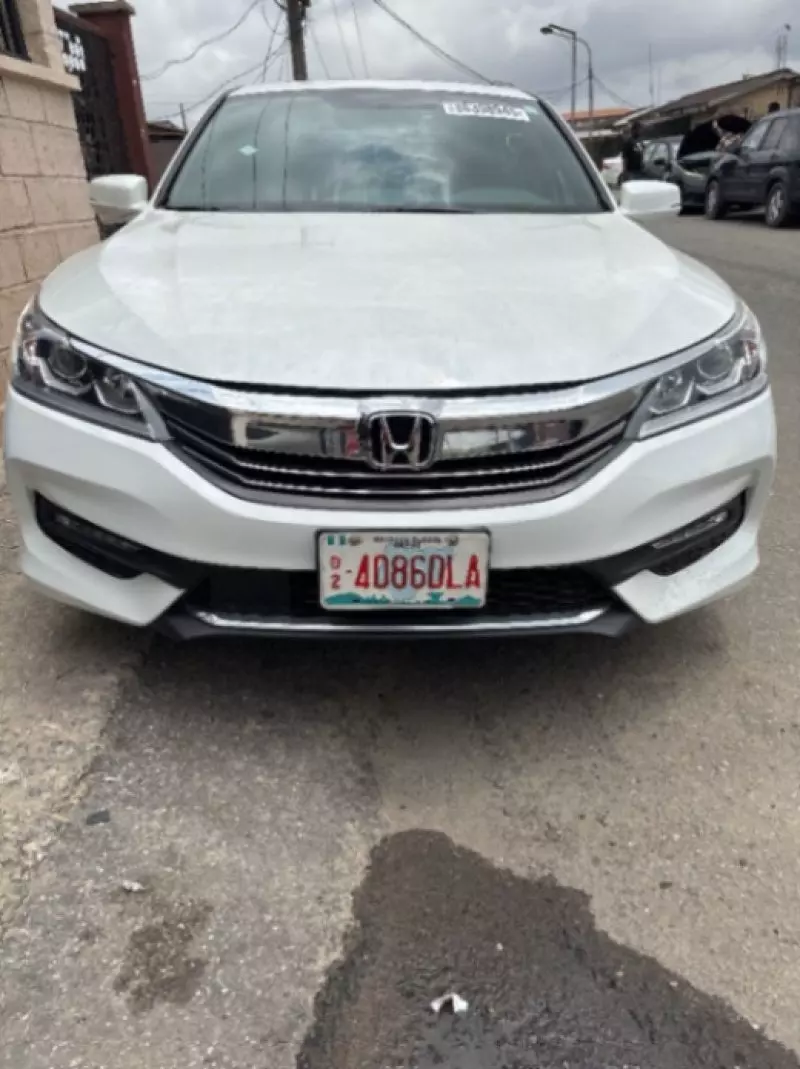 Honda Accord   - 2016