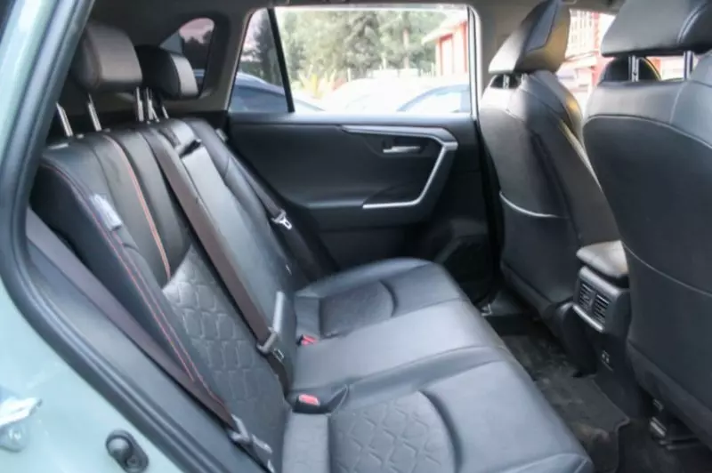 Toyota Rav 4 8AT 2.5l (Adventure Grade)   - 2019