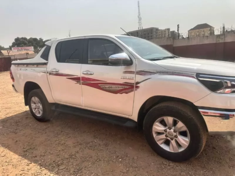 Toyota Hilux