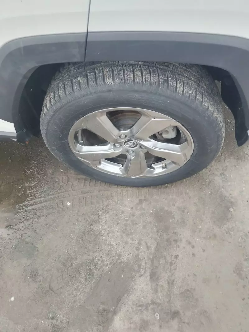 Toyota Rav 4 8AT 2.5l (Adventure Grade)   - 2020