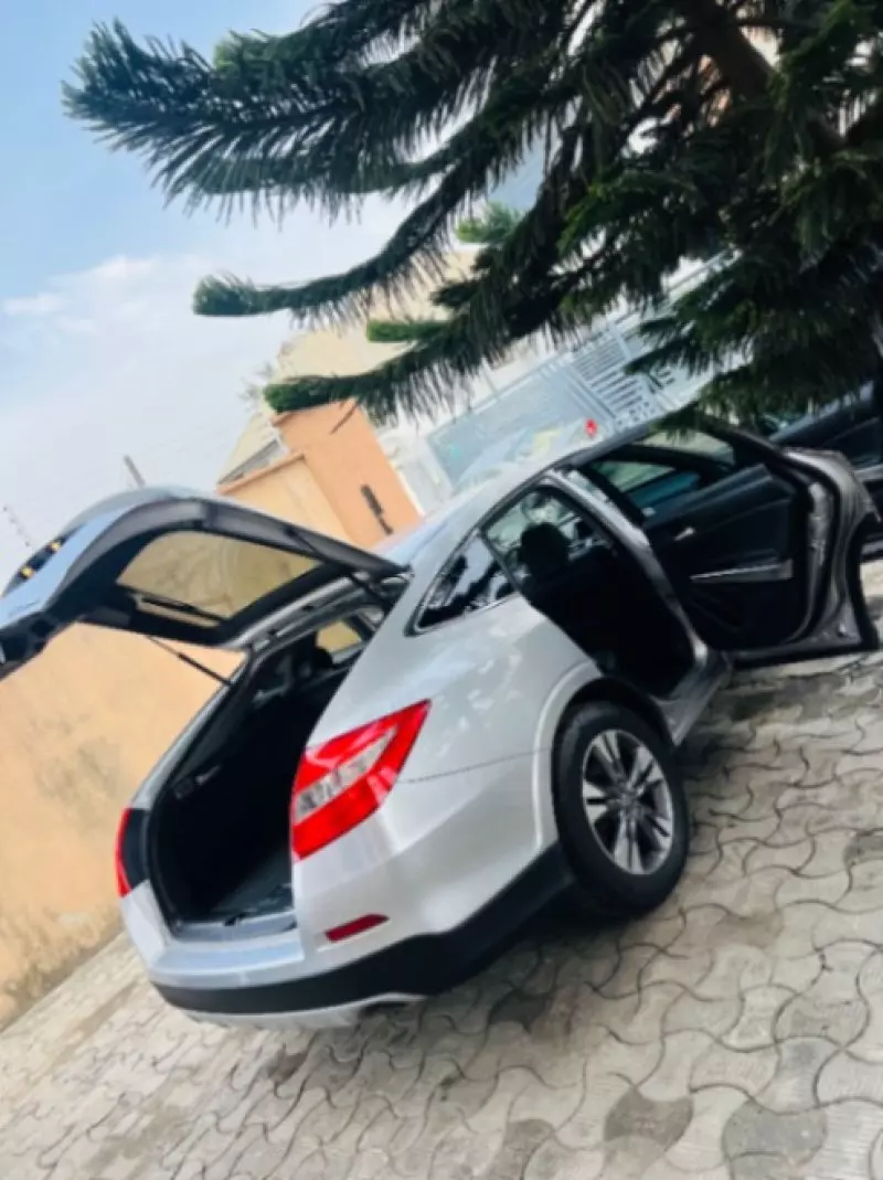 Honda Crosstour - 2014