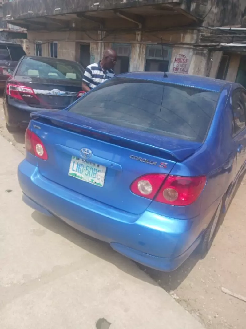 Toyota Corolla   - 2013