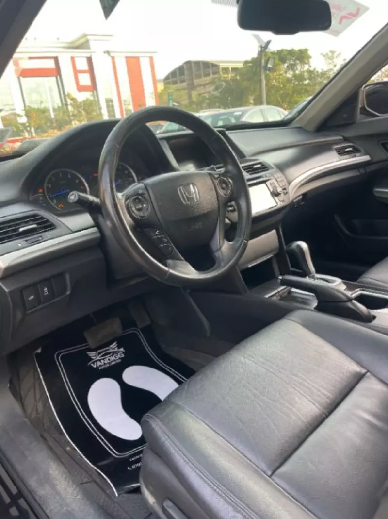 Honda Crosstour   - 2013