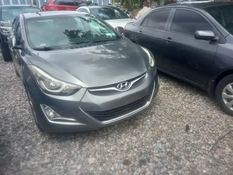 Hyundai Elantra   - 2016