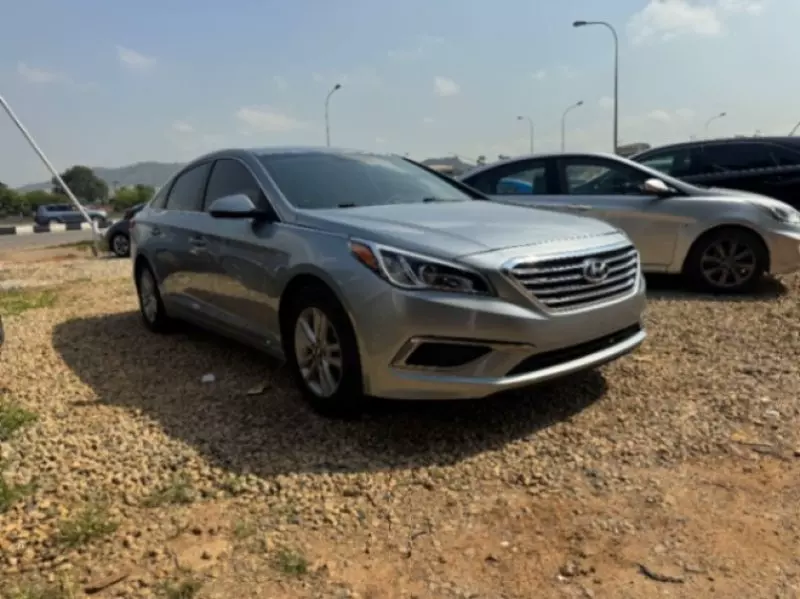 Hyundai Sonata   - 2015