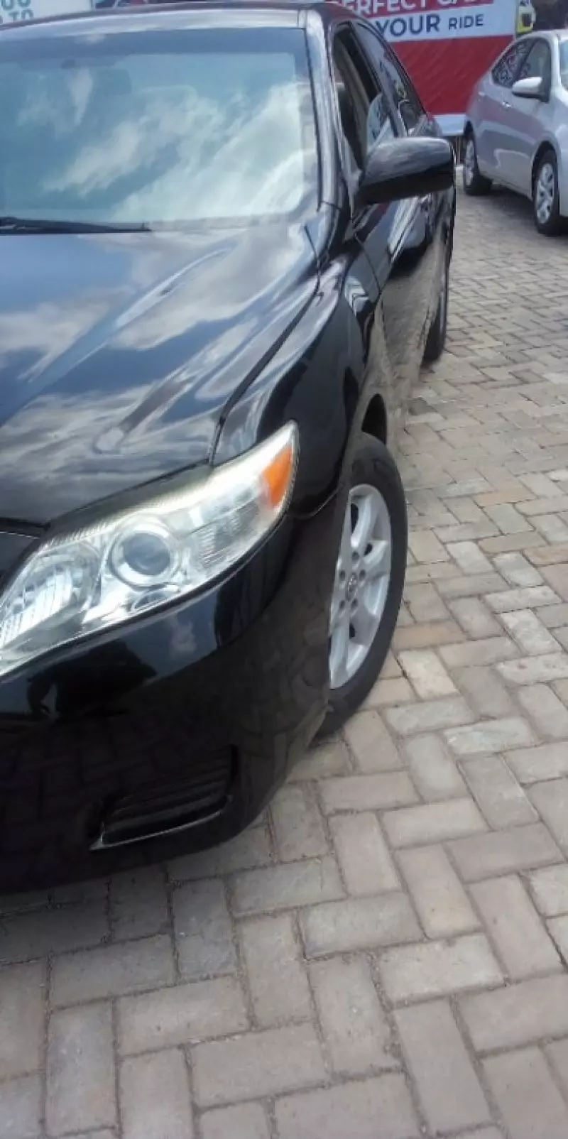 Toyota Camry   - 2011