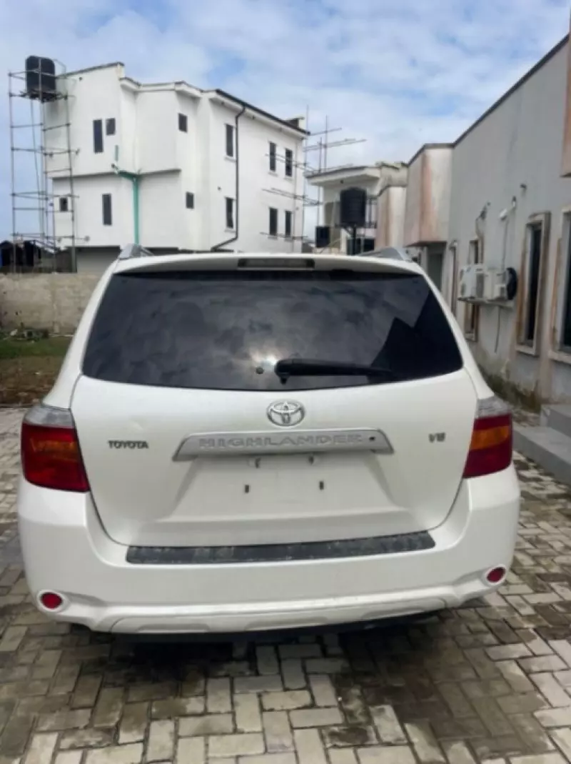 Toyota Highlander   - 2009