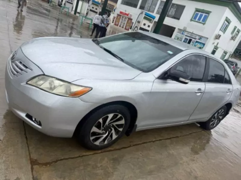 Toyota Camry   - 2007