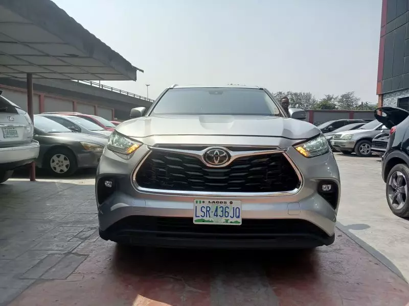 Toyota Highlander   - 2023