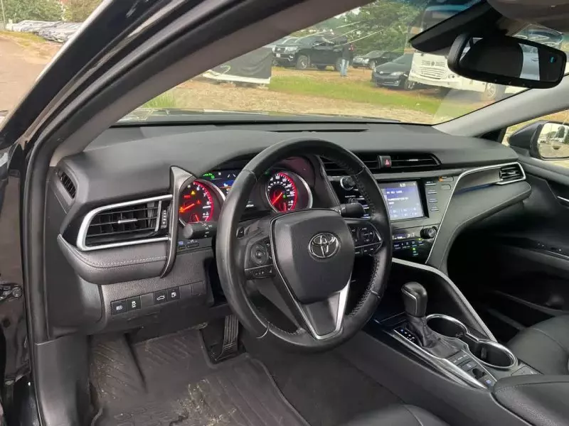 Toyota Camry   - 2018