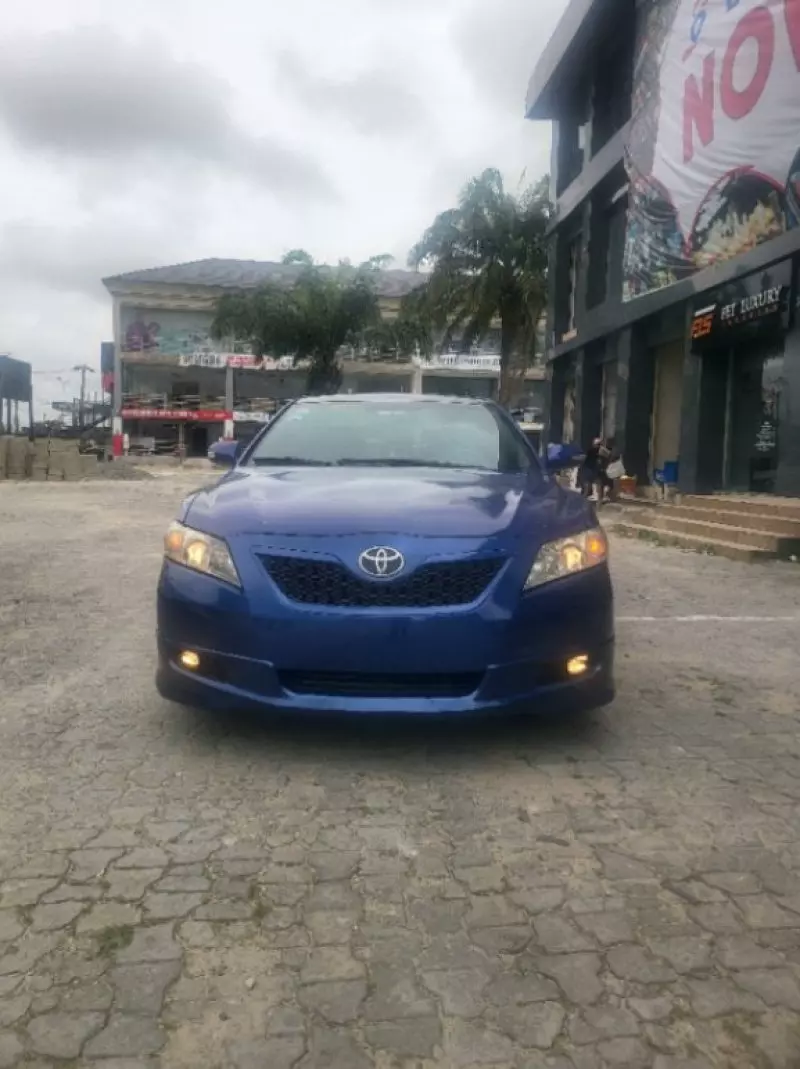 Toyota Camry   - 2007