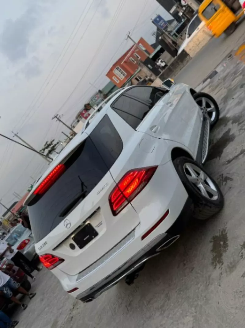 Mercedes-Benz GLE 350   - 2016