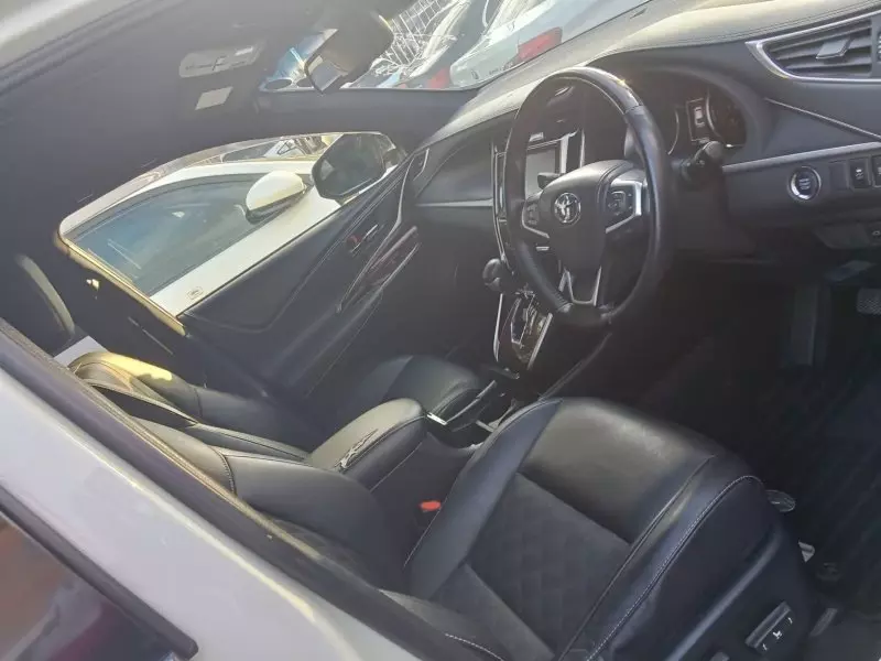 Toyota Harrier   - 2015