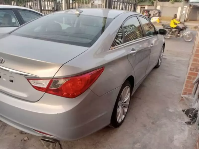 Hyundai Sonata   - 2015
