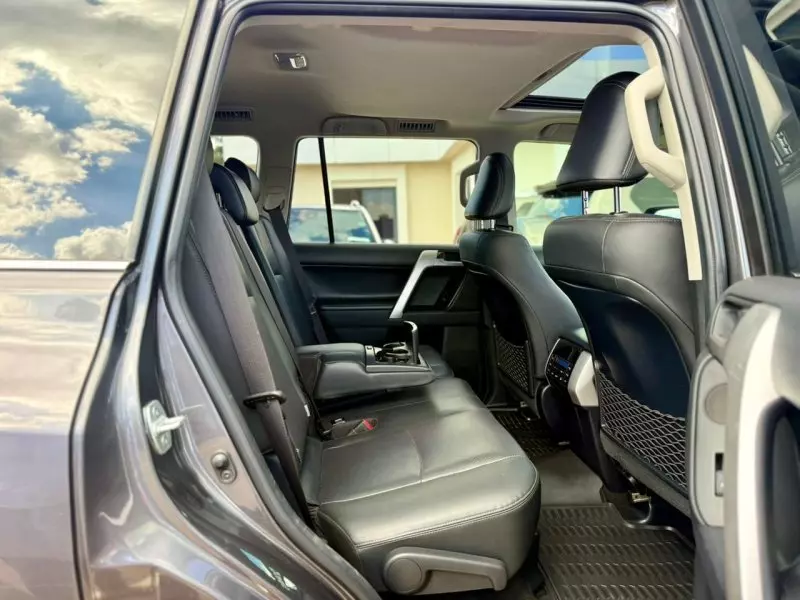 Toyota Land Cruiser Prado VX.L