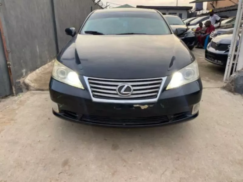 Lexus ES 350   - 2011