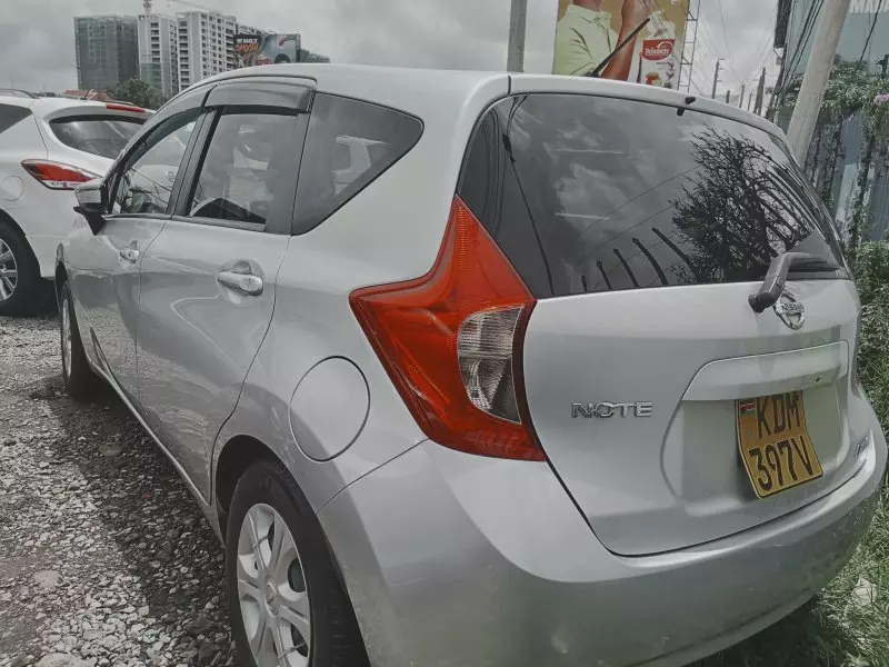 Nissan Note   - 2015