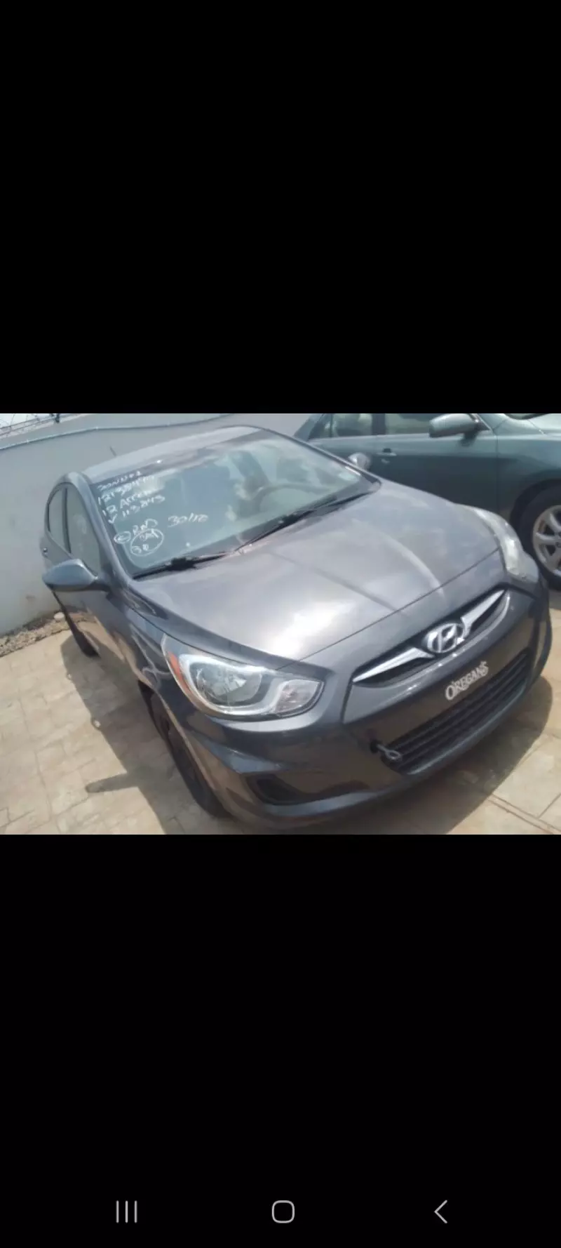 Hyundai Accent   - 2011