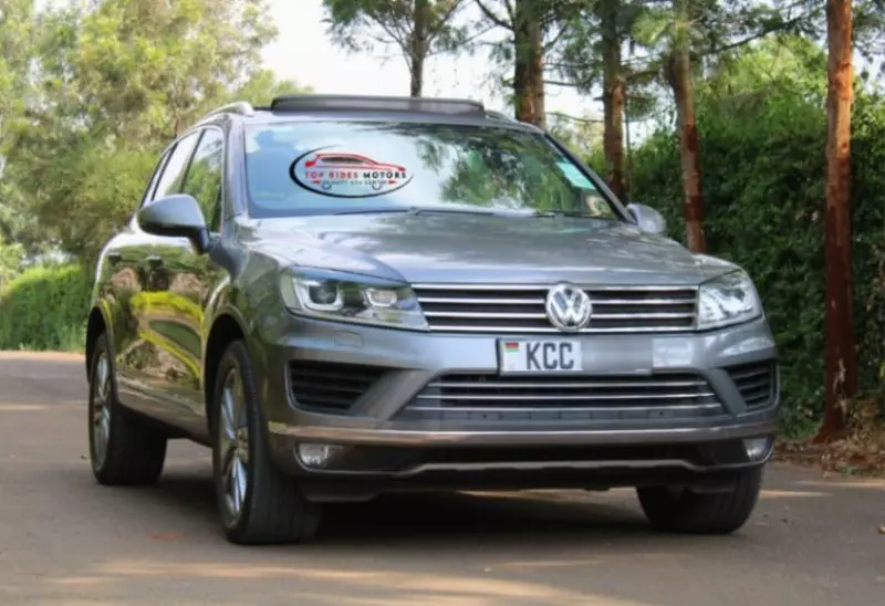 Volkswagen Touareg   - 2015
