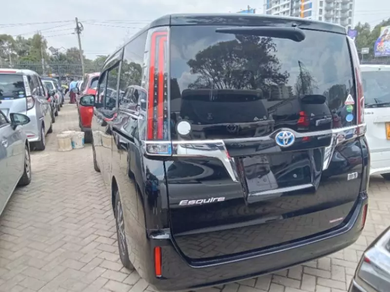 Toyota esquire   - 2018
