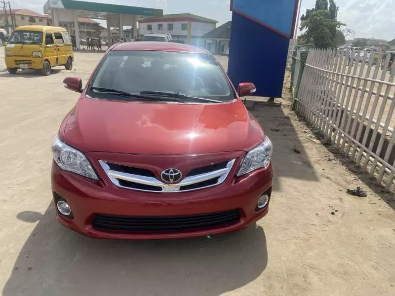 Toyota Corolla   - 2010
