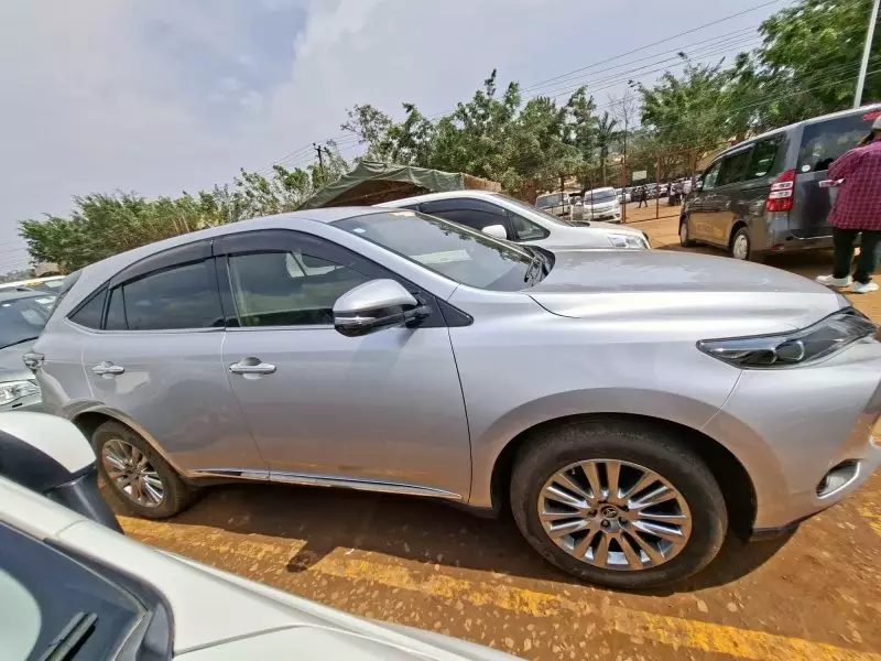 Toyota Harrier - 2017