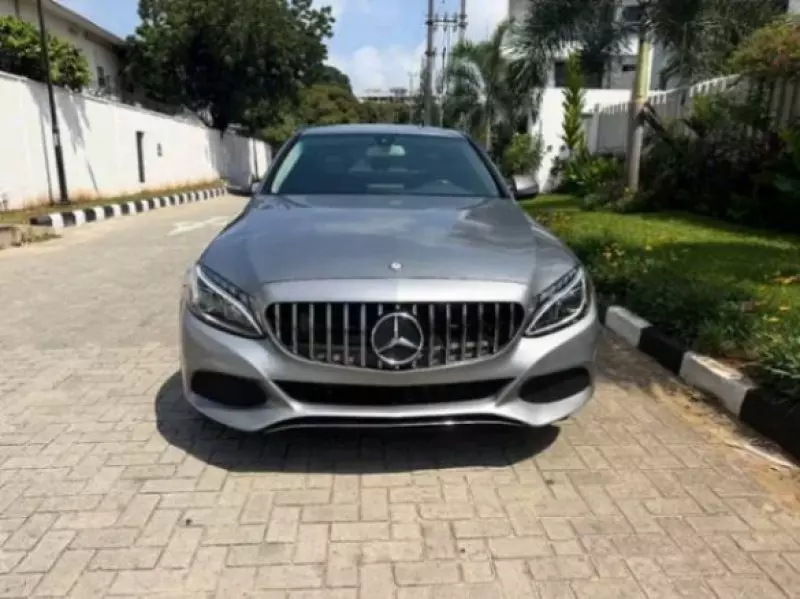 Mercedes-Benz C 300   - 2015