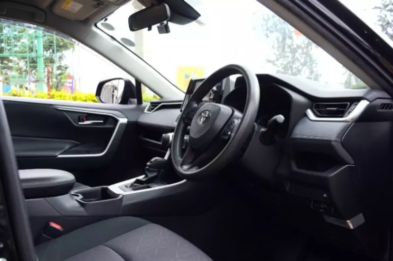 Toyota RAV 4   - 2019