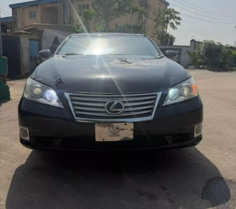 Lexus ES 350   - 2012
