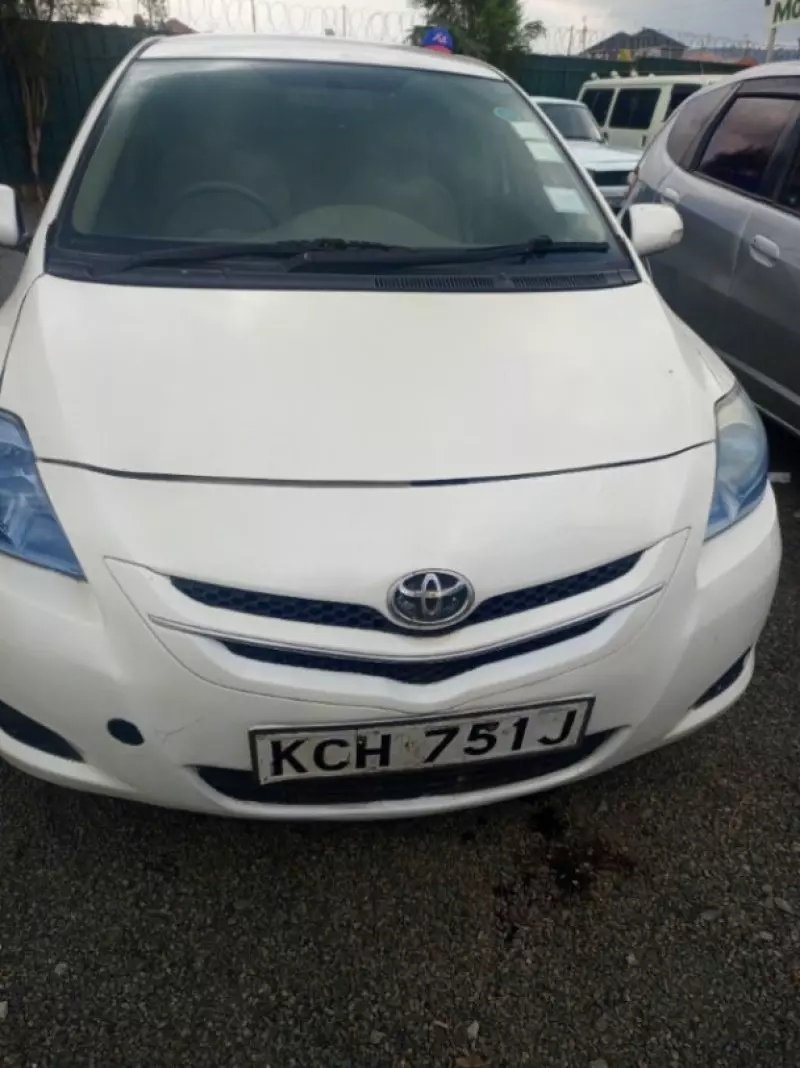 Toyota Belta   - 2009